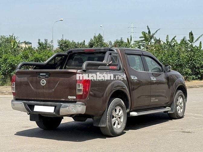 Bán xe Nissan Navara 2016 số tự động 1 cầu màu nâu