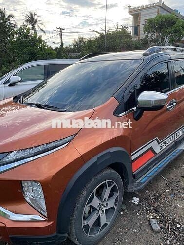 Mitsubishi Xpander Cross 2021 AT - 45000 km xe đe