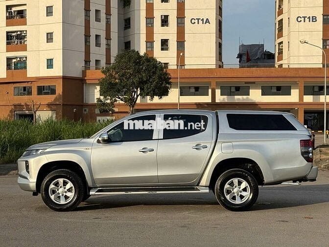 Bán Mitsubishi Triton GLX 2020 số sàn màu bạc