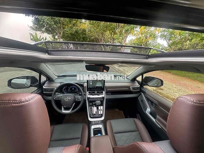 Toyota Innova Cross 2023 HEV - 8000 km