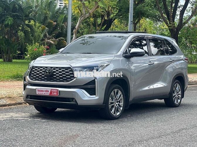 Toyota Innova Cross 2023 HEV - 8000 km