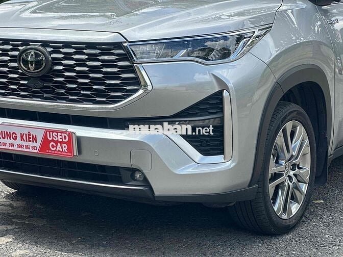 Toyota Innova Cross 2023 HEV - 8000 km