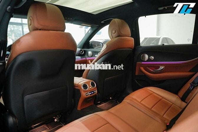 Mercedes E300 AMG model 2023 siêu lướt 28900 km