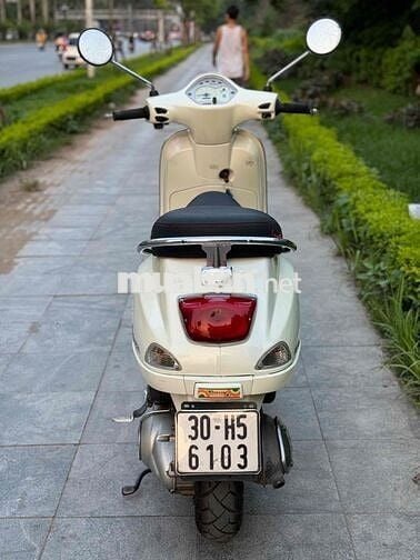 VESPA TRẮNG MÁY  NGUYÊN ZIN