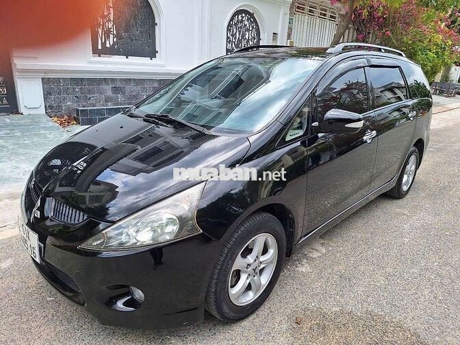 Mitsubishi Grandis 2005 2.4 AT - mau đen
