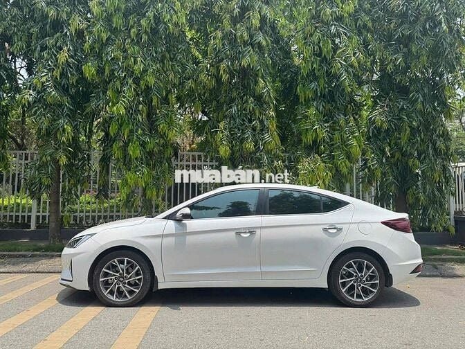 Hyundai Elantra 2.0 GLS sx 2021 màu trắng đẹp
