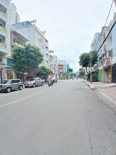 CHỚP NHOÁNG ! BÁN ĐẤT NỀN MT KD CHỢ LỚN P11 Q6 (4X21) GIÁ CHỈ 13,5 TỶ
