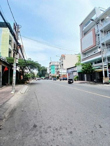 CHỚP NHOÁNG ! BÁN ĐẤT NỀN MT KD CHỢ LỚN P11 Q6 (4X21) GIÁ CHỈ 13,5 TỶ