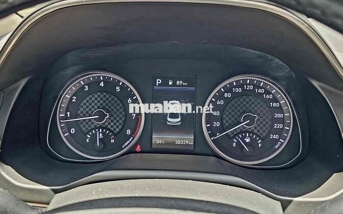 Hyundai Elantra 2021 2.0 AT - 38000 km