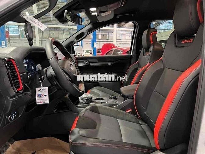 Ford Raptor 2025 ưu đãi tốt sở hữu chỉ từ 320triệu