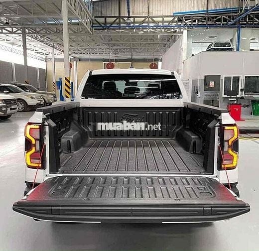 Ford Raptor 2025 ưu đãi tốt sở hữu chỉ từ 320triệu