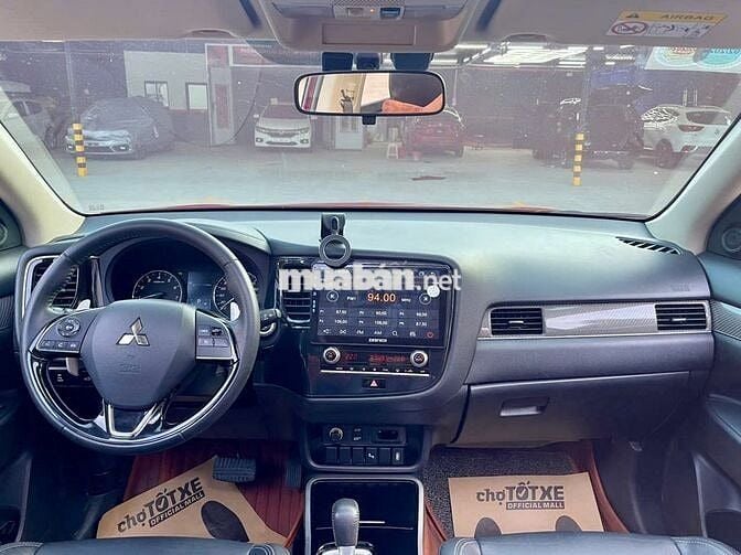 Outlander 2020 2.0 Pre 56000km chất xe còn rất mới