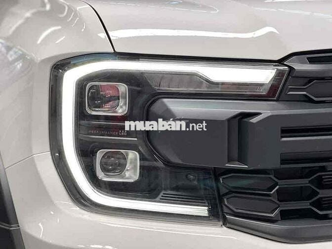 Ford Raptor 2025 ưu đãi tốt sở hữu chỉ từ 320triệu