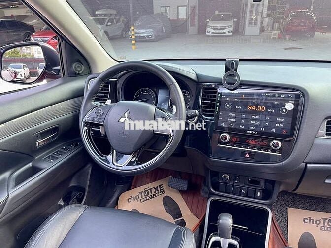 Outlander 2020 2.0 Pre 56000km chất xe còn rất mới