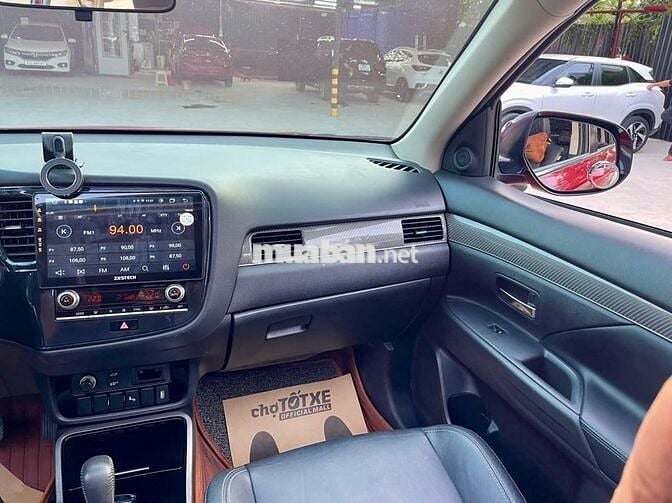 Outlander 2020 2.0 Pre 56000km chất xe còn rất mới