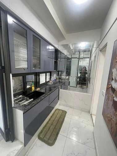Căn hộ chung cư T2 DT100m 3P.Ngủ, 2 Wc sửa đẹp full đồ mặt phố Đền Lừ1