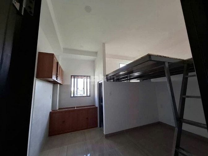 Bán căn hộ dịch vụ An Phú đông qua cầu sắt xiu giáp GV