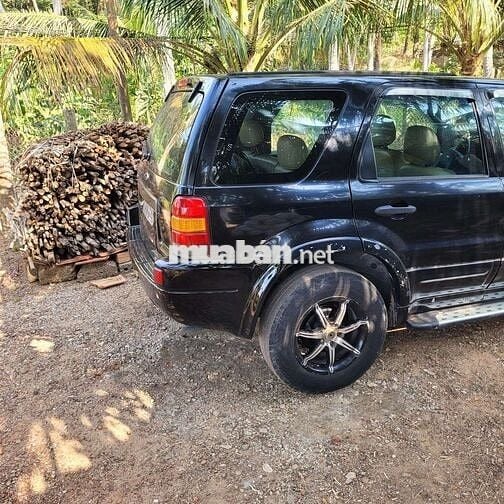 Ford Escape 2003 2.0L 4x4 MT - 200000 km