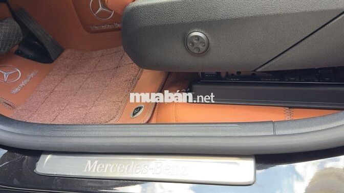 GLC200 4Matic Model 2024 - Gốc HCM - Sơn zin 100%