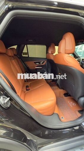 GLC200 4Matic Model 2024 - Gốc HCM - Sơn zin 100%
