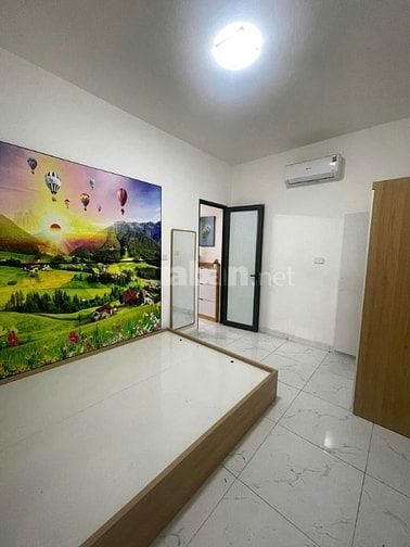 Căn hộ chung cư T2 DT100m 3P.Ngủ, 2 Wc sửa đẹp full đồ mặt phố Đền Lừ1