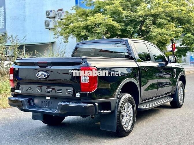Ford Ranger XLS 2024 AT 1 cầu - 17000 km