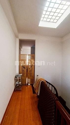 Bán nhà Đội Cấn, 2 mặt thoáng- ô chờ thang máy-DT 47m2- 4Tầng- 8,6 tỷ 