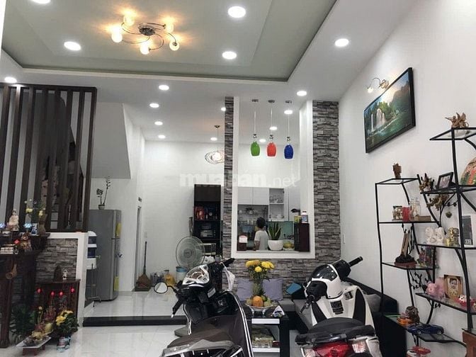 NHÀ 2LẦU HXH ĐƯỜNG SỐ 7 , PHƯỜNG 3 , QUẬN - GV