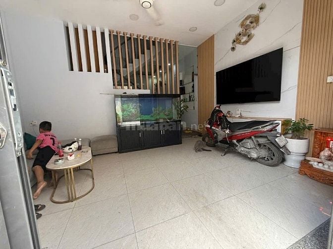 Nhà đẹp ngay ủy ban phường Thạnh Xuân, Q12, đầu tư sinh lời cao
