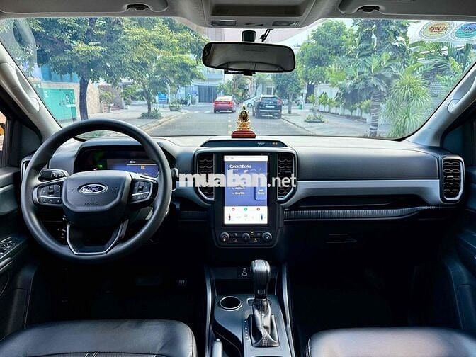 Ford Ranger XLS 2024 AT 1 cầu - 17000 km