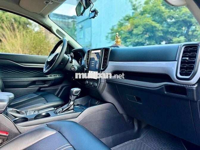 Ford Ranger XLS 2024 AT 1 cầu - 17000 km
