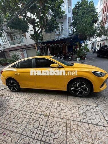 MG MG5 2023 - 35000 km bank 70%