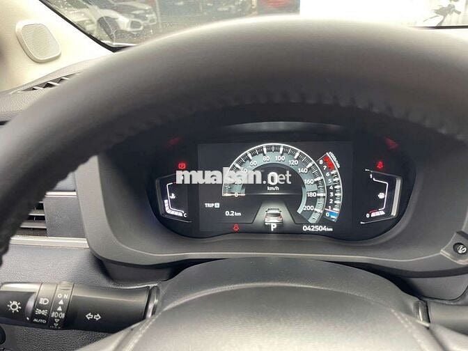 Mitsubishi Xpander Cross 2023, màu trắng,42.000 km
