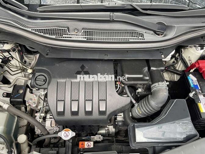 Mitsubishi Xpander Cross 2023, màu trắng,42.000 km
