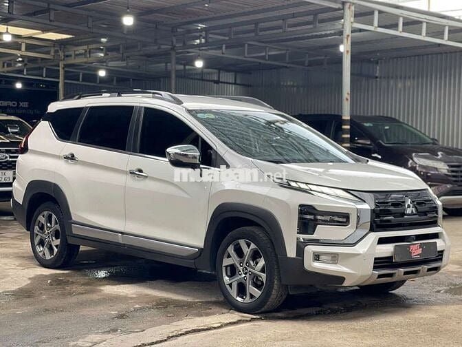 Mitsubishi Xpander Cross 2023, màu trắng,42.000 km