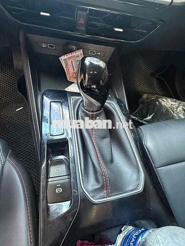 MG MG5 2023 - 35000 km bank 70%
