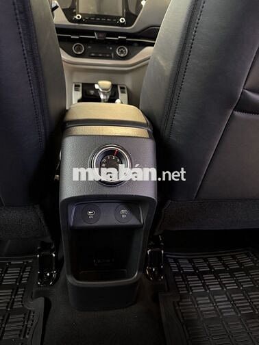 Kia Carens 1.5G IVT - Trả trước 215tr lấy xe ngay