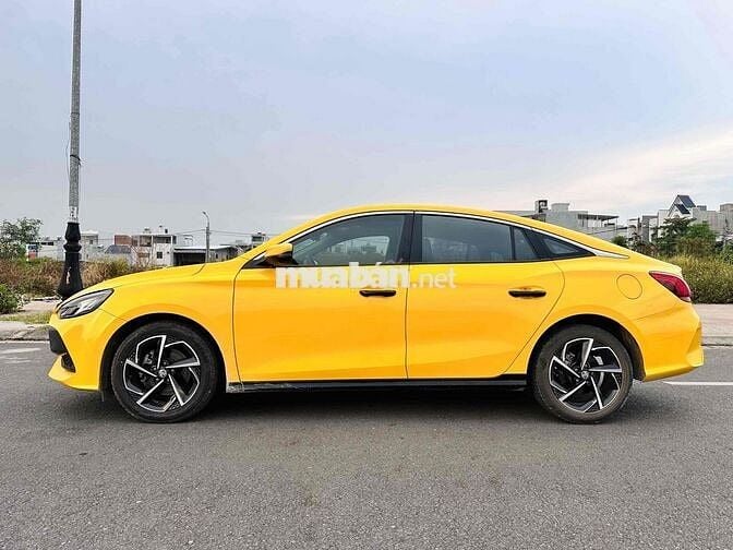 MG5 2022 Luxury 4 đồng có số tự động