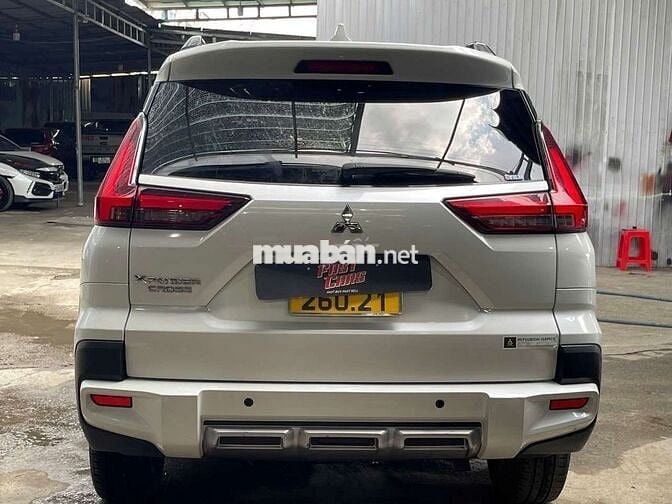 Mitsubishi Xpander Cross 2023, màu trắng,42.000 km