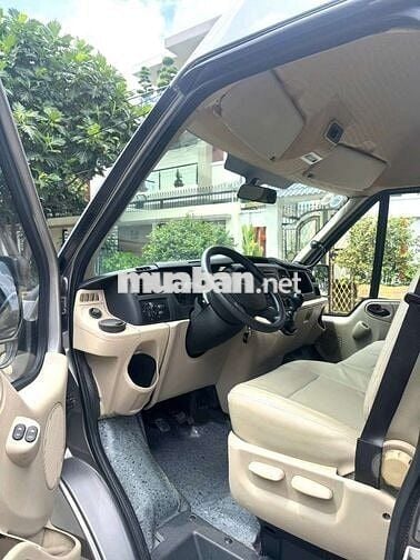 Ford Transit 2015 Standard MID - 240000 km