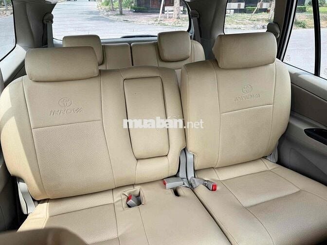 Toyota Innova 2016 - 100000 km