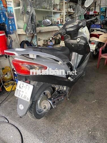 Attila chân bấm máy êm ru