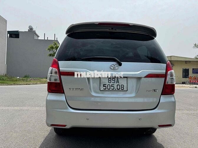 Toyota Innova 2016 - 100000 km