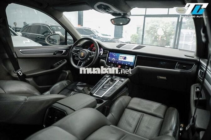 Porsche Macan 2018 Turbo lướt bảo dưỡng hãng full