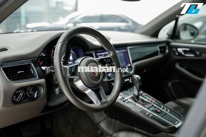 Porsche Macan 2018 Turbo lướt bảo dưỡng hãng full