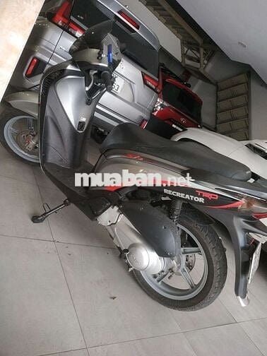 Kẹt tiền cần bán gấp sh nhập ý 150cc,2 đk2010