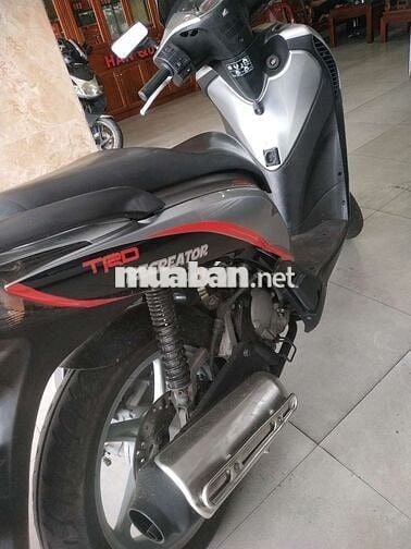 Kẹt tiền cần bán gấp sh nhập ý 150cc,2 đk2010