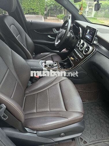 Mercedes Benz GLC 200 - 51200 km