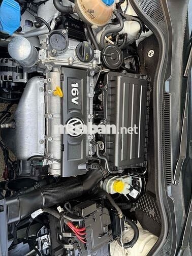 Volkswagen Polo 2015 1.6 Sedan - 138000 km