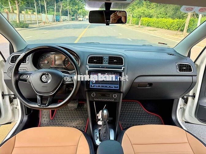 Volkswagen Polo 2015 1.6 Sedan - 138000 km